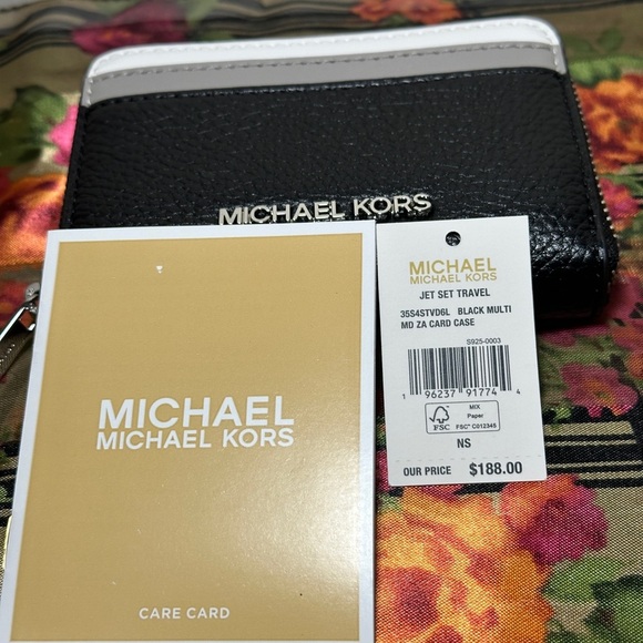 NWT Michael Kors wallet. - Picture 8 of 9